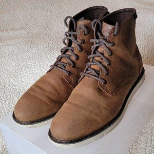 TOMS Hillside Boot in Water Resistant Topaz Brown (Men's Size 9)